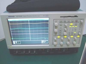 Tektronix TDS7404数字示波器泰克